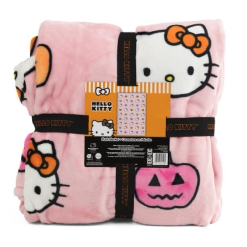 Hello Kitty Pumpkins Halloween Blanket  ~NEW~  Full/Queen - Picture 2 of 8